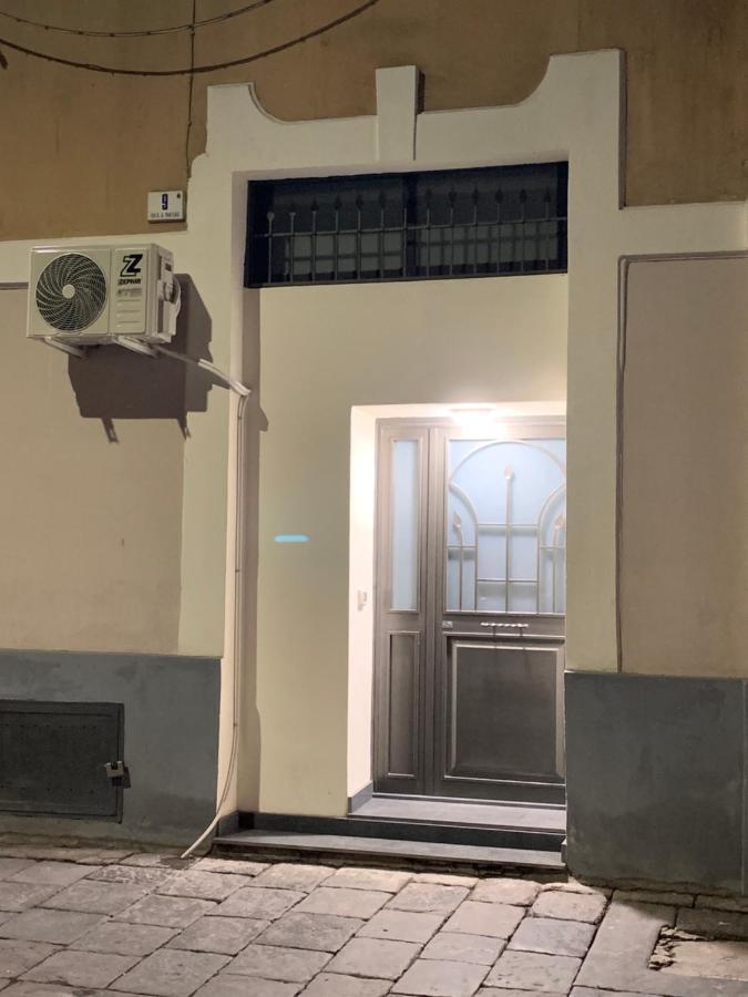 Nuovissimo Appartamento Indipendente Al Centro !! Catania Exterior photo